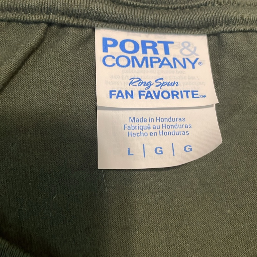 NWOT tee - Picture 2 of 3